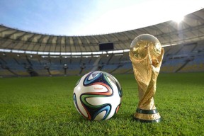 九游体育网站入口-“水上救生：三叉湖游泳馆考验勇气与技巧的极限时刻”